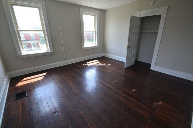 Photo - 529 Hawthorne Ave Unit 2