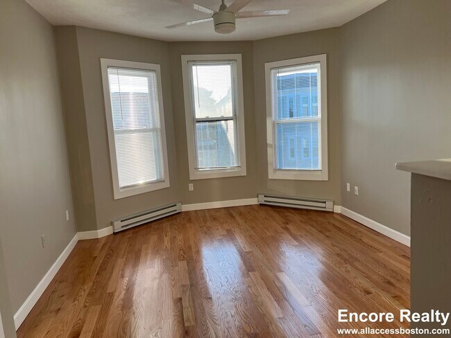 Photo - 1084 Dorchester Ave Unit 2