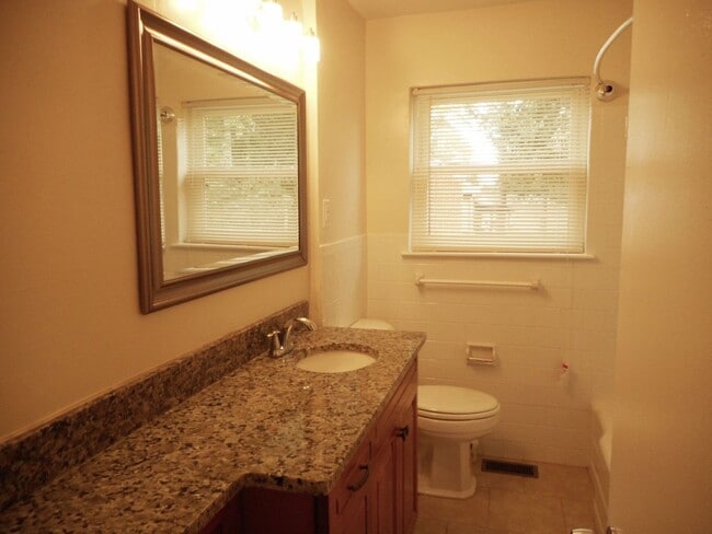 Photo - 120 Latham Dr