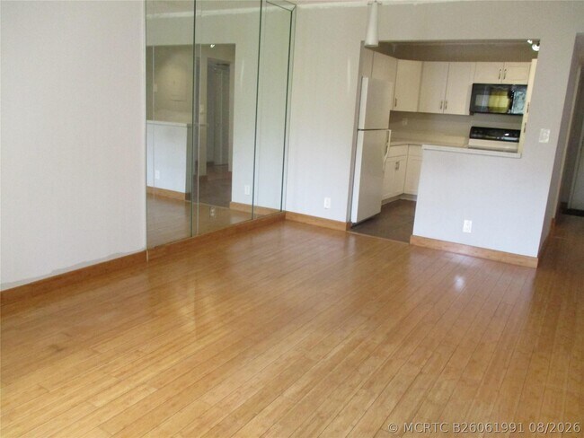 Photo - 2731 Taft St Unit 201
