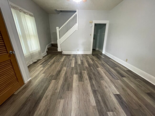 Photo - 733 S 7th St
