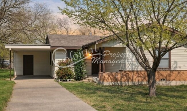 Building Photo - 3 BED / 1.5 Bath AVAILABLE END OF JANUARY