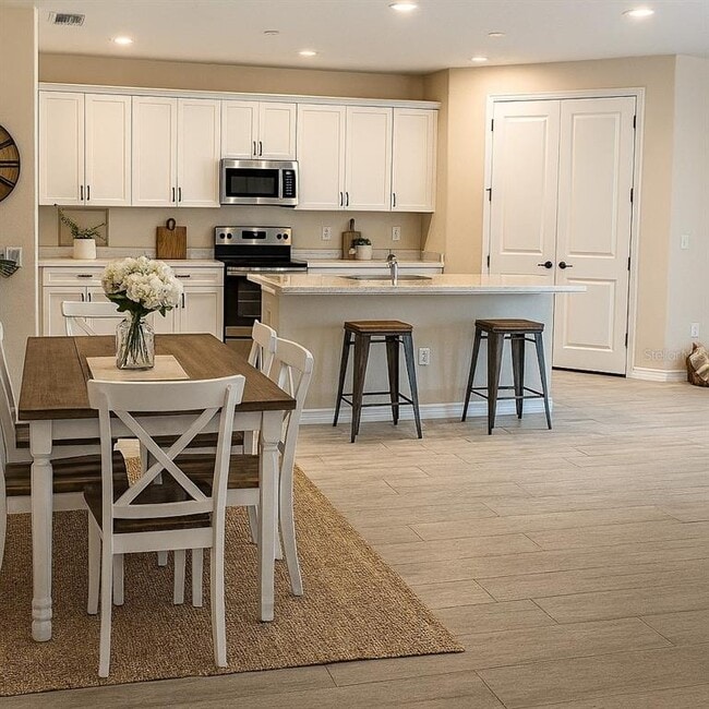 Photo - 6735 Willow View Ave