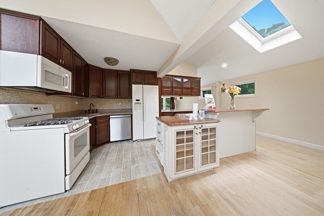 Photo - 7 Sherborne Cir