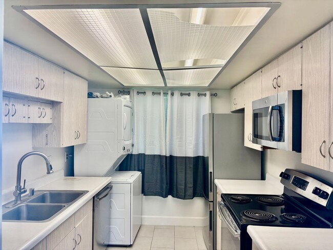 Photo - Bright & Airy 3-Bedroom Condo in Prime Mor...