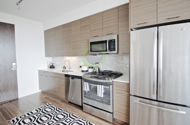 Photo - 347 W Institute Pl