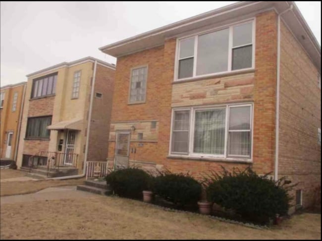 Building Photo - 7241 W Belmont Ave Rental