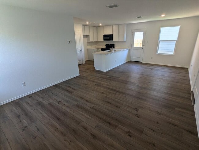 Photo - 583 Commander Abbott Dr