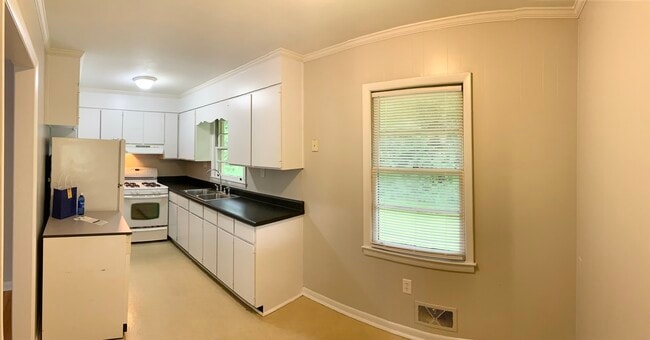 Photo - 145 Seminole Ave