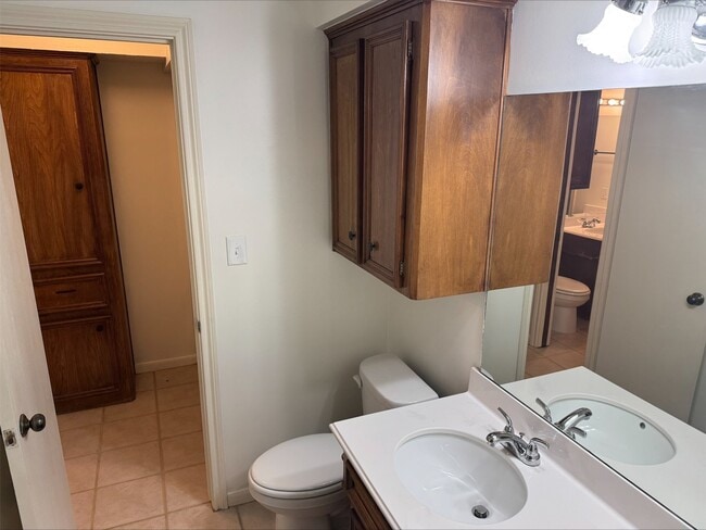 Photo - 1702 Hazelwood St