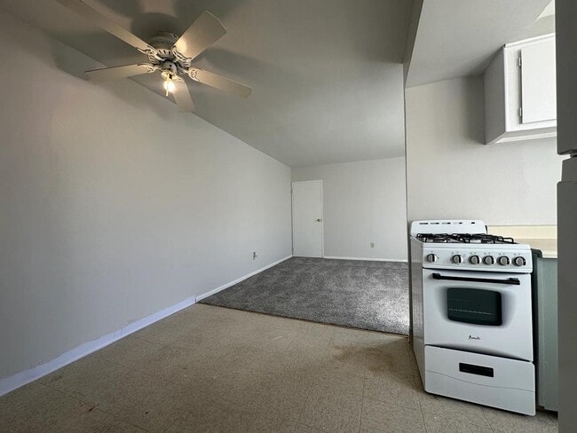 Photo - 4525 Lardner St