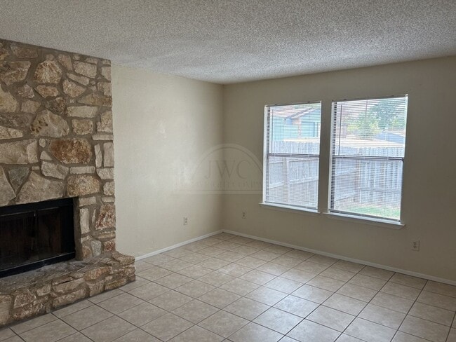 Photo - 4108 Water St