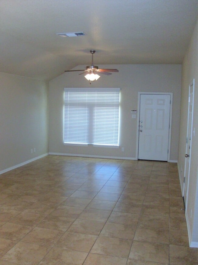 Photo - Adorable 2 Bed/2 Bath Duplex in Trimmier Estates!