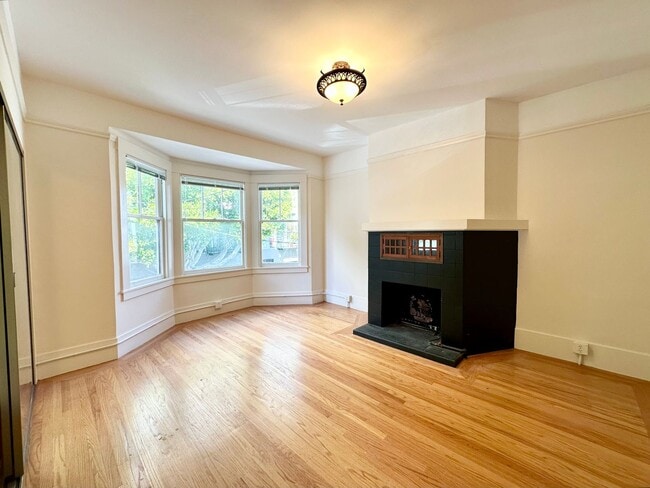 134-136 Gilbert Street - 134-136 Gilbert Street Apartment