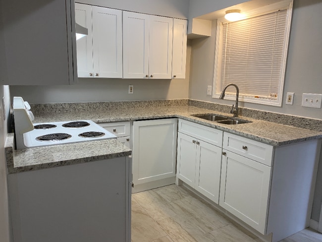 4073 Pine Valley Rd Unidad C11