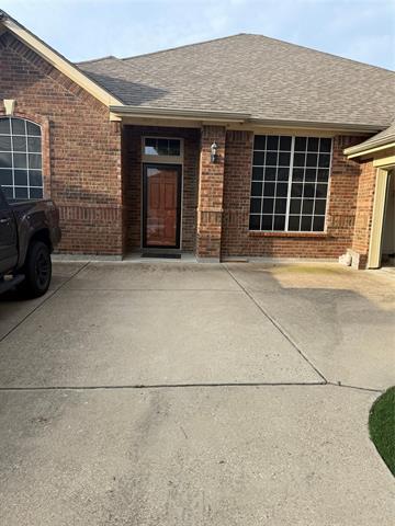 Building Photo - 1027 Fair Oaks Dr Rental