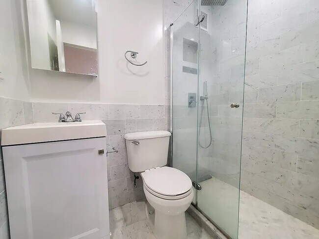 Photo - 1220 Lexington Ave Unit 3S