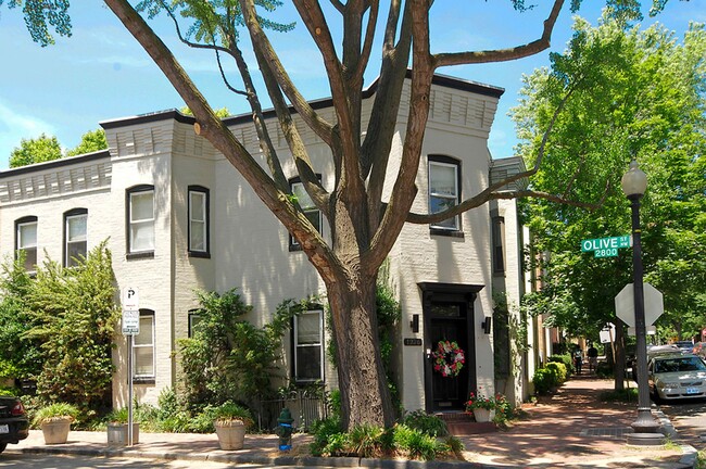 Photo - Georgetown Townhouse (Close to the West End and Dupont)