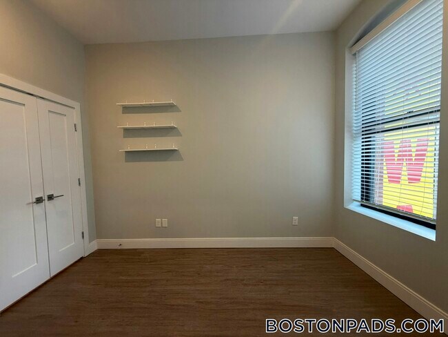 Photo - 517 Main St Unit 301