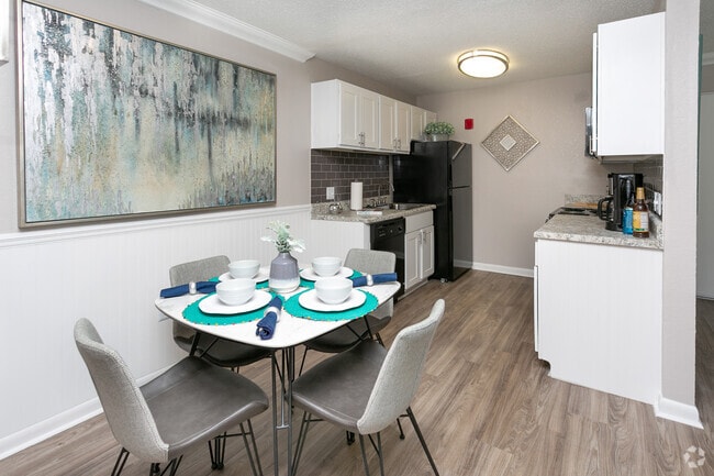 1HAB,1BA_630 ft² - Oaks on Monument