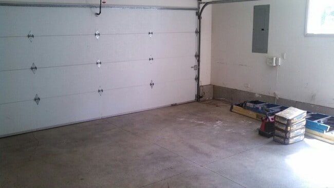 Photo - 3035 NE Buel Dr