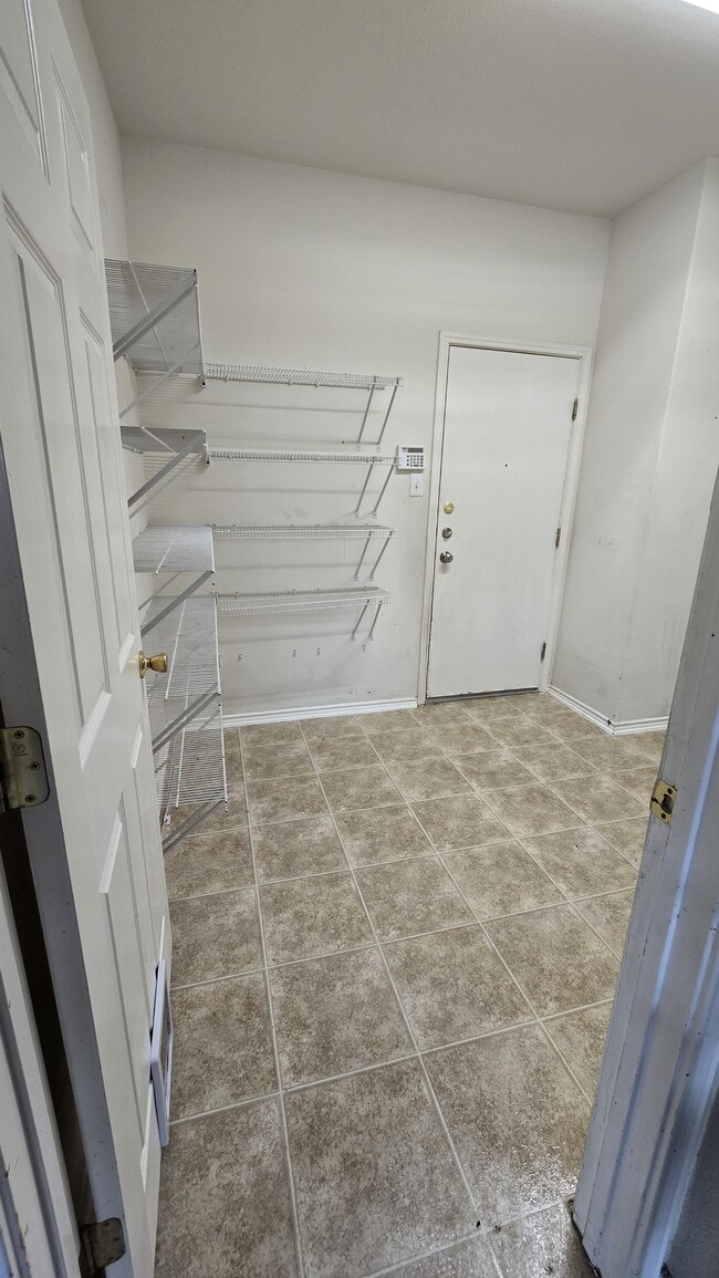 Photo - 16902 Graham Walk