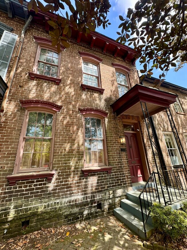 Photo - 3 BED | 2.5 BATH | OFF STREET PARKING | PRIVATE BACKYARD | HISTORIC DISTRICT