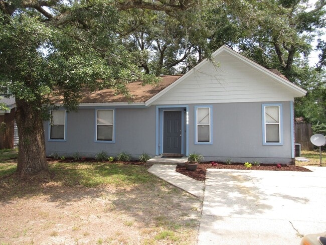 Close to schools, shopping & hospitals! - Close to schools, shopping & hospitals! House
