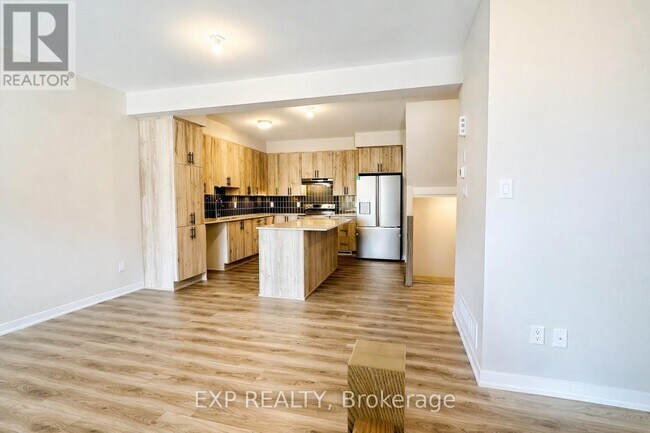 Photo - 215 Speckled Alder Row