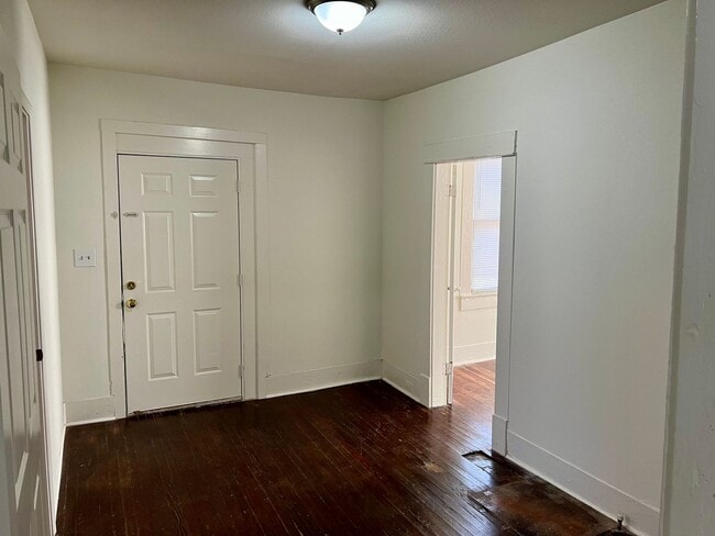 Photo - West End 3 Bedroom, 1 Bath for Rent! House