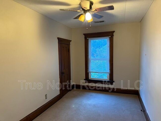 Photo - 112 1/2 West Tompkins