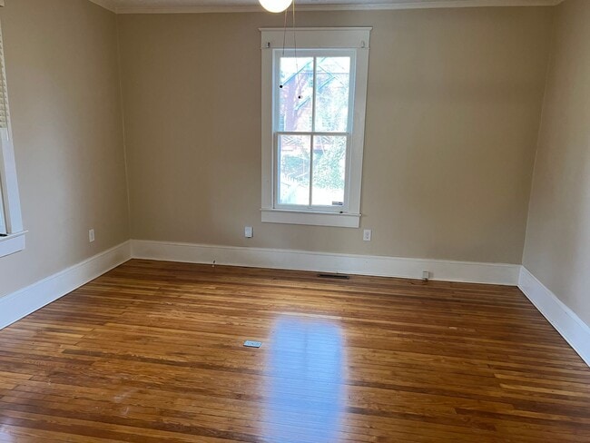 Photo - Downtown Statesville - 4 BR / 2 BA
