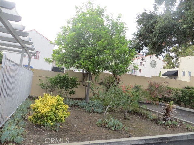 Photo - 147 Mariposa Ave Unidad D