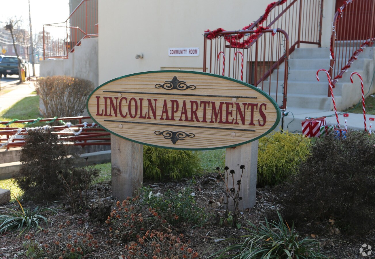 Photo - Lincoln Apartments