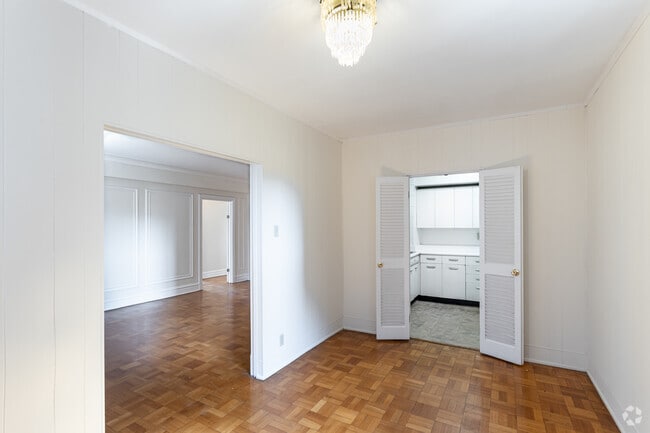 3BR, 2BA - 1200 SF - Tramore Apartments