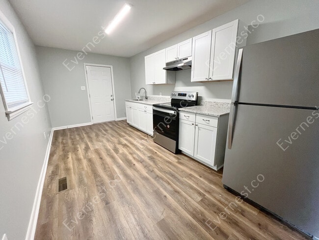 Photo - 414 Miller St