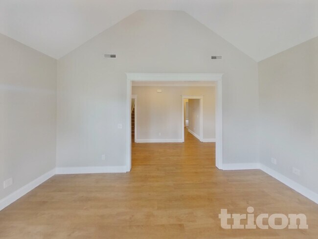 Photo - 1306 Crescent Ridge Drive
