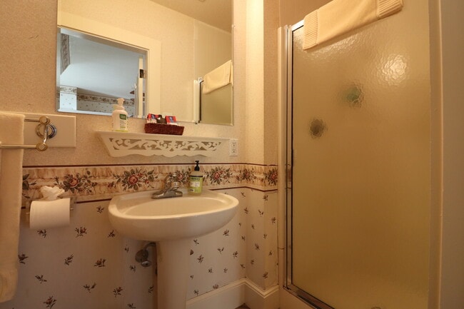 Photo - 83 Longwood Ave