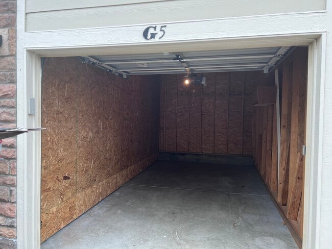 garage - 15800 E 121st Ave Unit G5