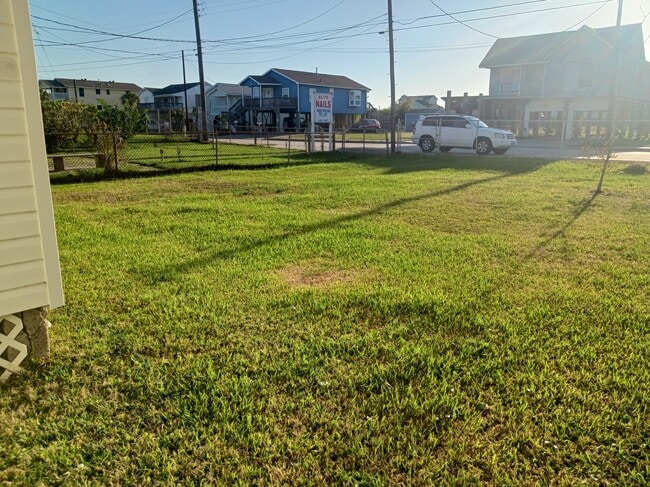 Photo - 2109 Victory St