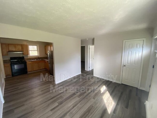 Photo - 114-116 Loch Lane Drive Apt 8 Unidad 8
