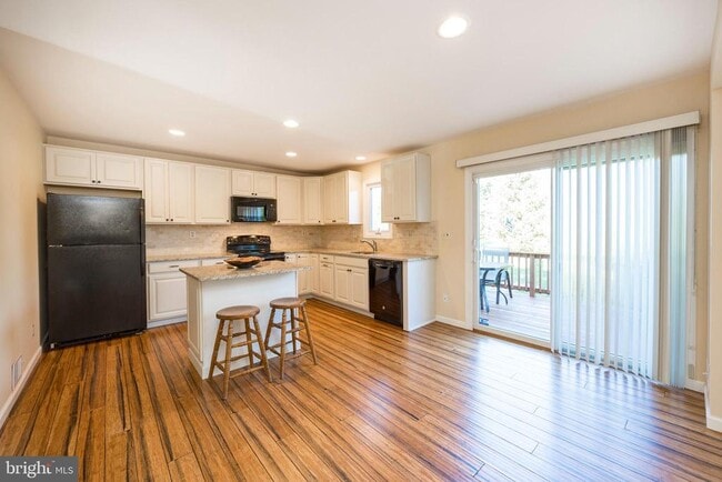 Photo - 3930 Gatehouse Lane