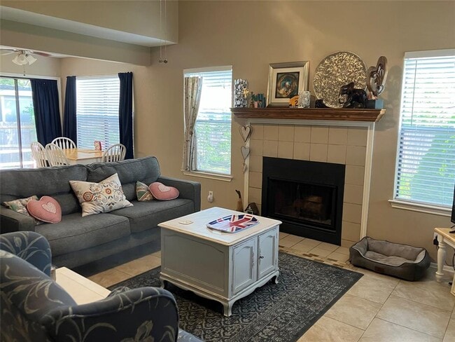 Photo - 904 Cottonwood Cove