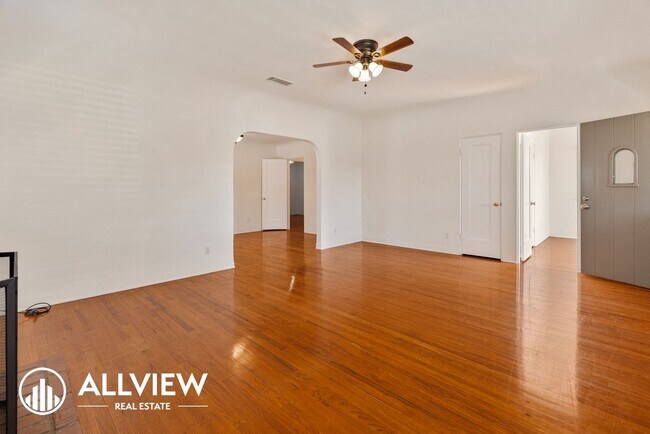 Photo - Charming 3 Bedroom 1 Bath Costa Mesa Bungalow