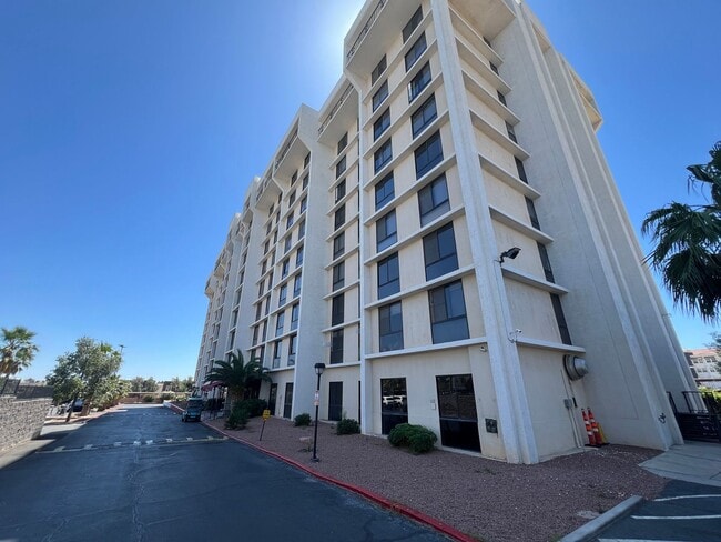 Photo - 2 Bedroom Condo at the Wimbledon Tennis Club Community