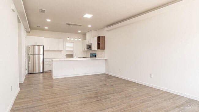 Photo - 15 Yuma Ave Unit 1101