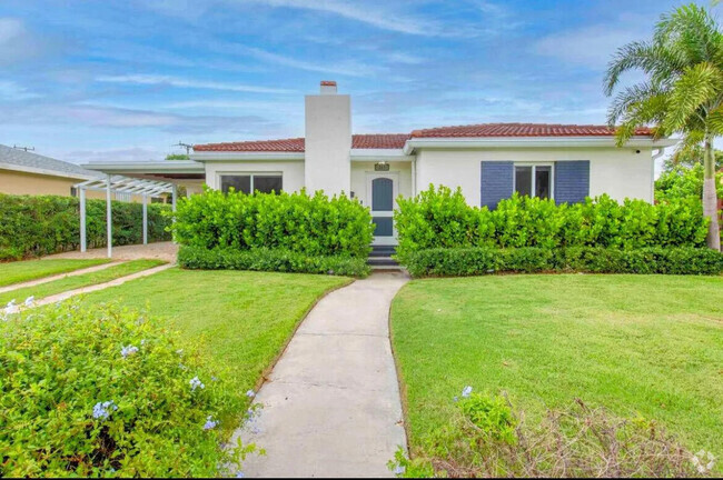 Building Photo - 247 Bloomfield Dr Rental