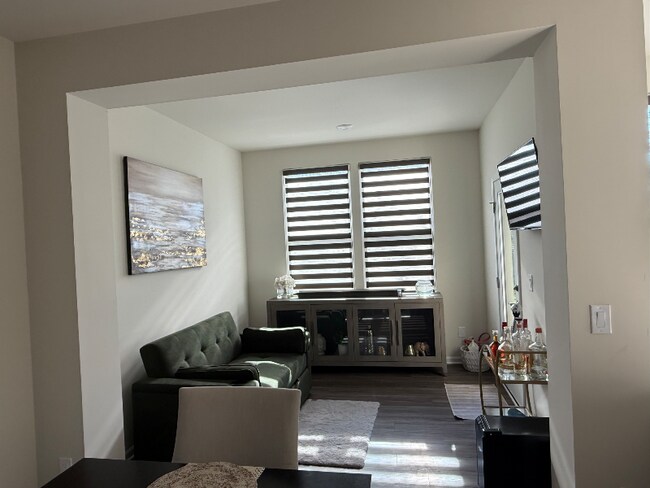 Photo - 421 Addison Cir