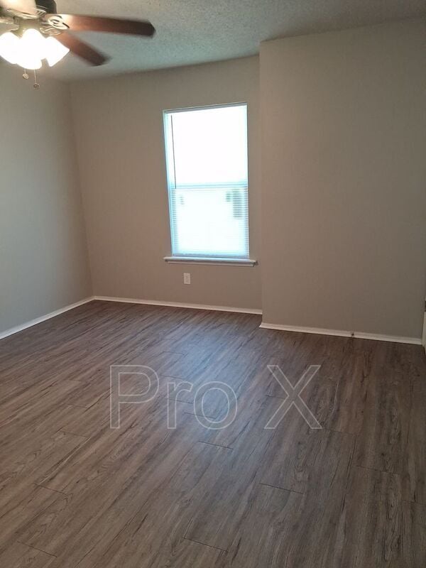 Building Photo - 518 N Betty Jo Dr