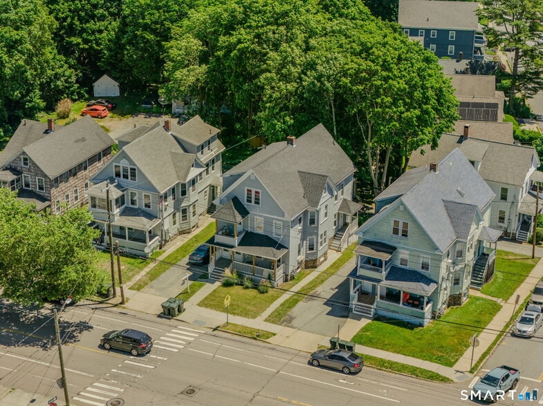 144-146 Montauk Ave